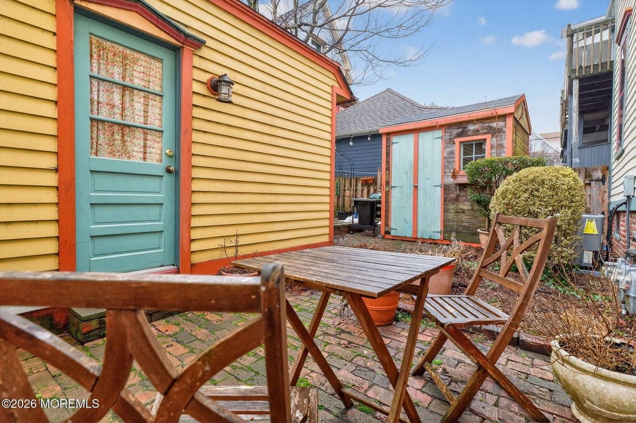 81 Broadway - Photo 6 of 25