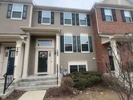 featured image of 285 Lakeshore Dr