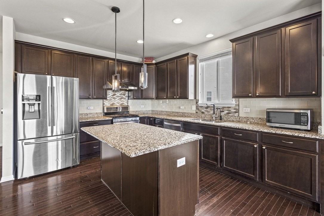 4324 Silver Bell Ct - Photo 4 of 25