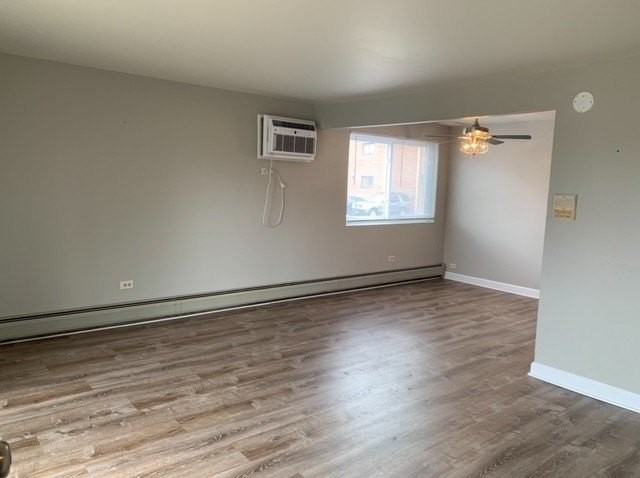 7913 S 83rd Ave Apt 1n - Photo 2 of 9