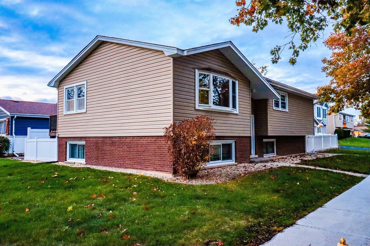 500 N Westwood Ave - Photo 2 of 34