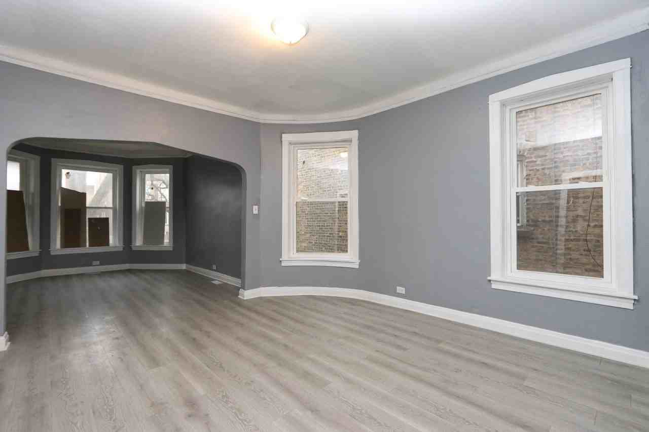 7414 S Harvard Ave Unit 1st - Photo 2 of 9