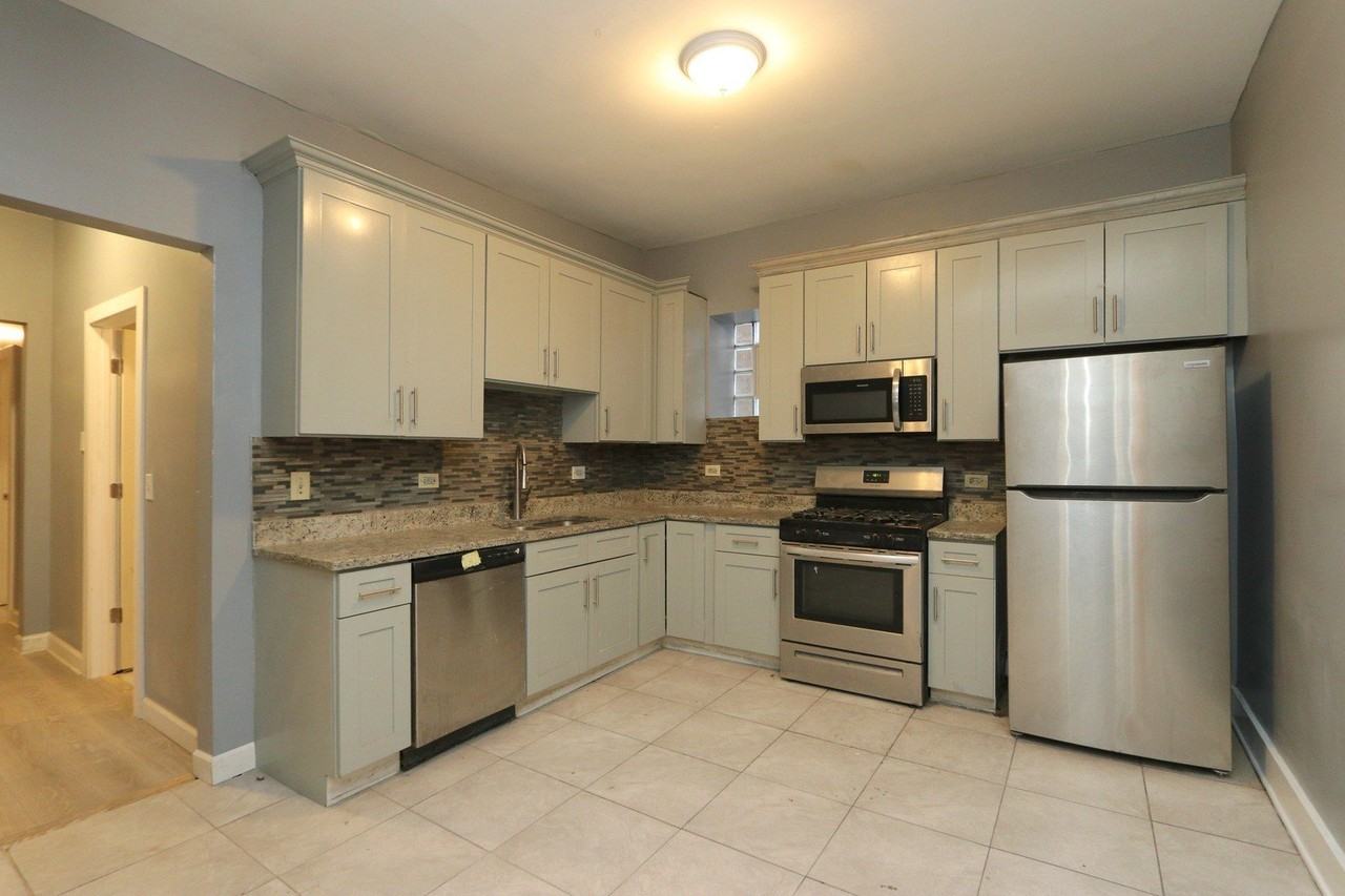 7414 S Harvard Ave Unit 1st - Photo 4 of 9