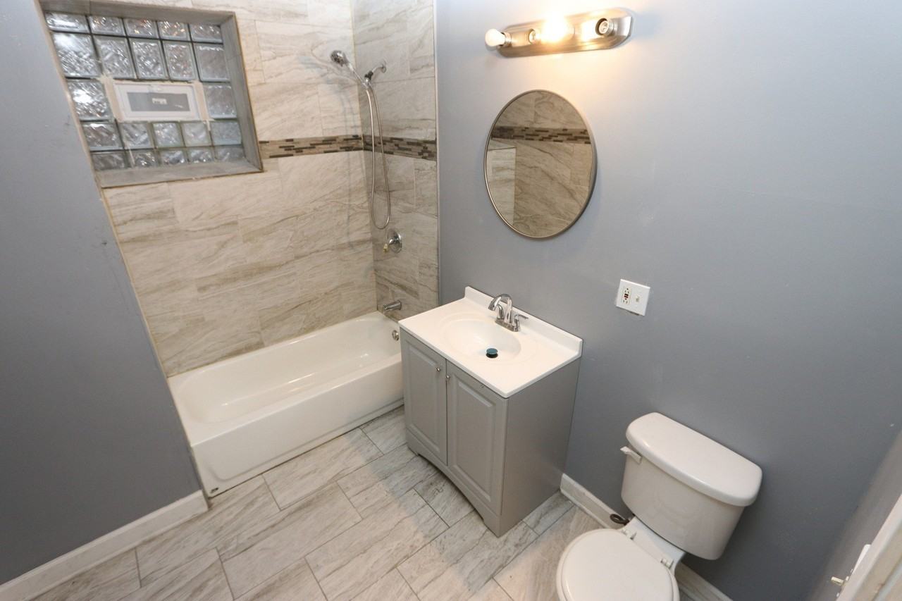 7414 S Harvard Ave Unit 1st - Photo 5 of 9