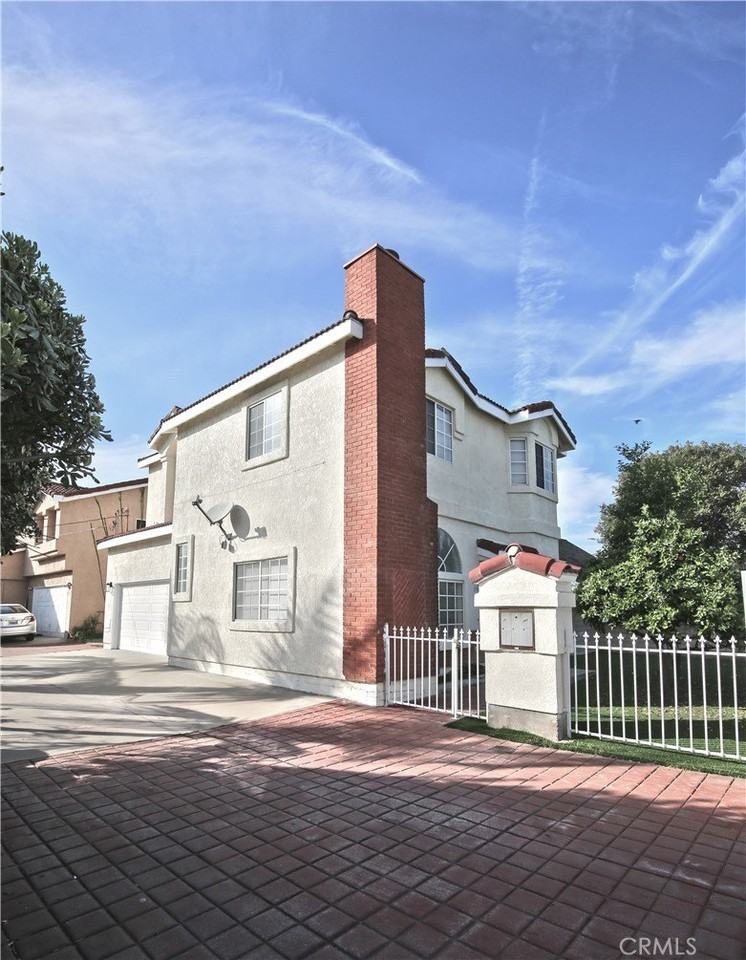 3901 Velma Ave - Photo 2 of 17