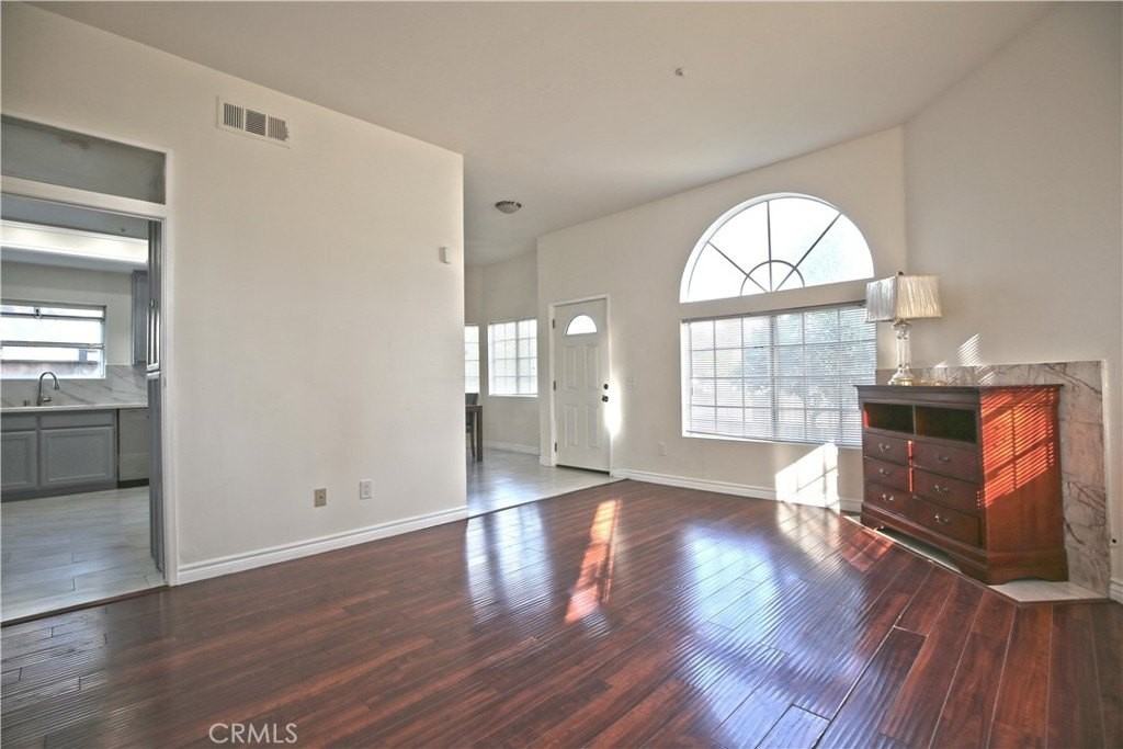 3901 Velma Ave - Photo 5 of 17