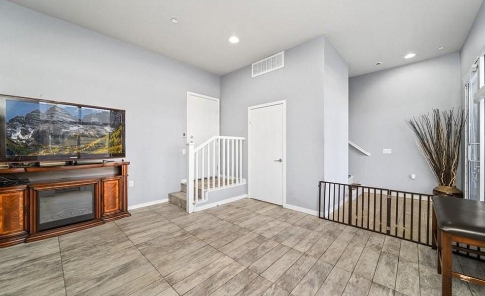 801 S Anaheim Blvd #106 - Photo 7 of 17