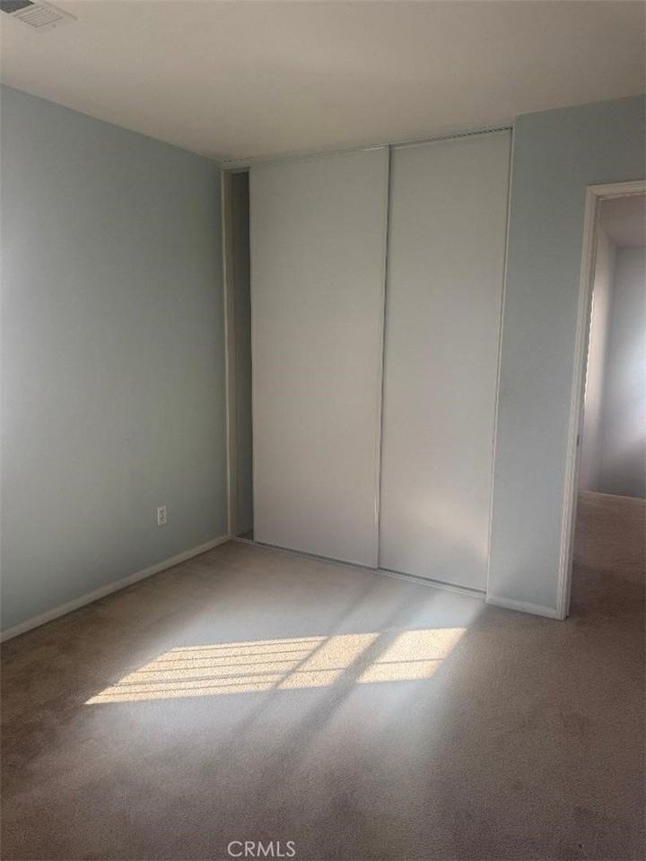 6257 Long Cove Dr - Photo 5 of 17