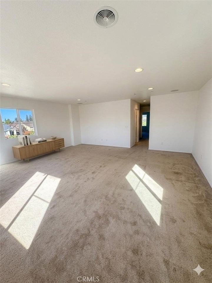 6257 Long Cove Dr - Photo 7 of 17