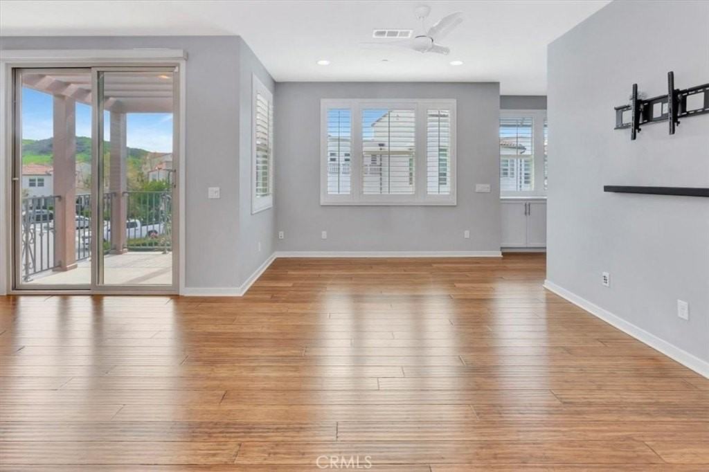 31 Adelfa St - Photo 3 of 26