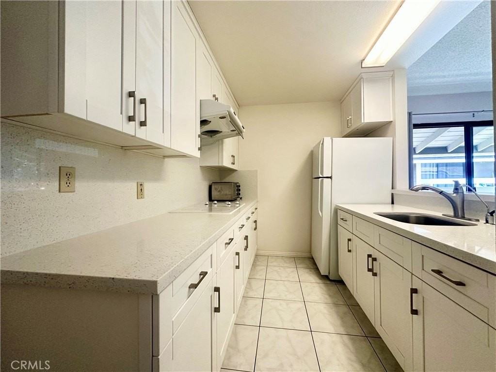 140 Streamwood - Photo 6 of 26