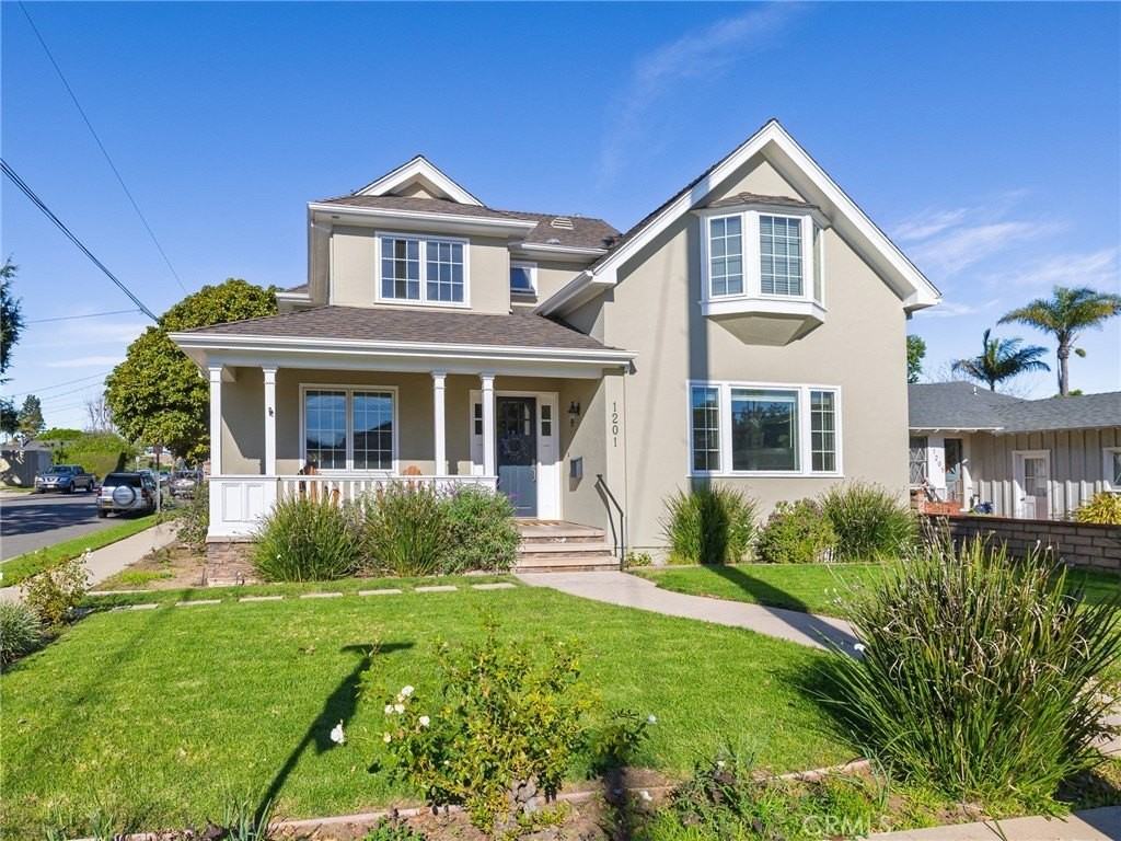 1201 E Pine Ave - Photo 2 of 50