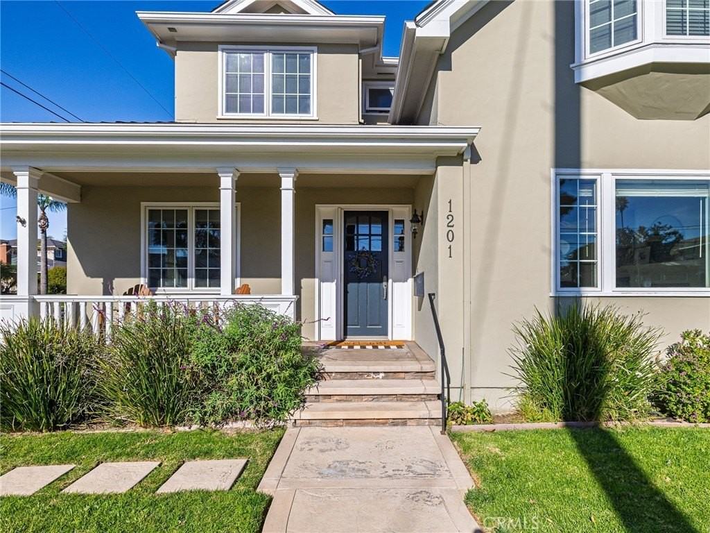 1201 E Pine Ave - Photo 3 of 50