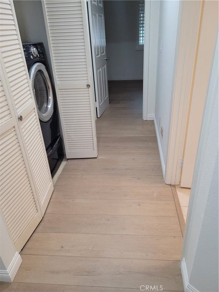 1329 E Grand Ave #C - Photo 4 of 8