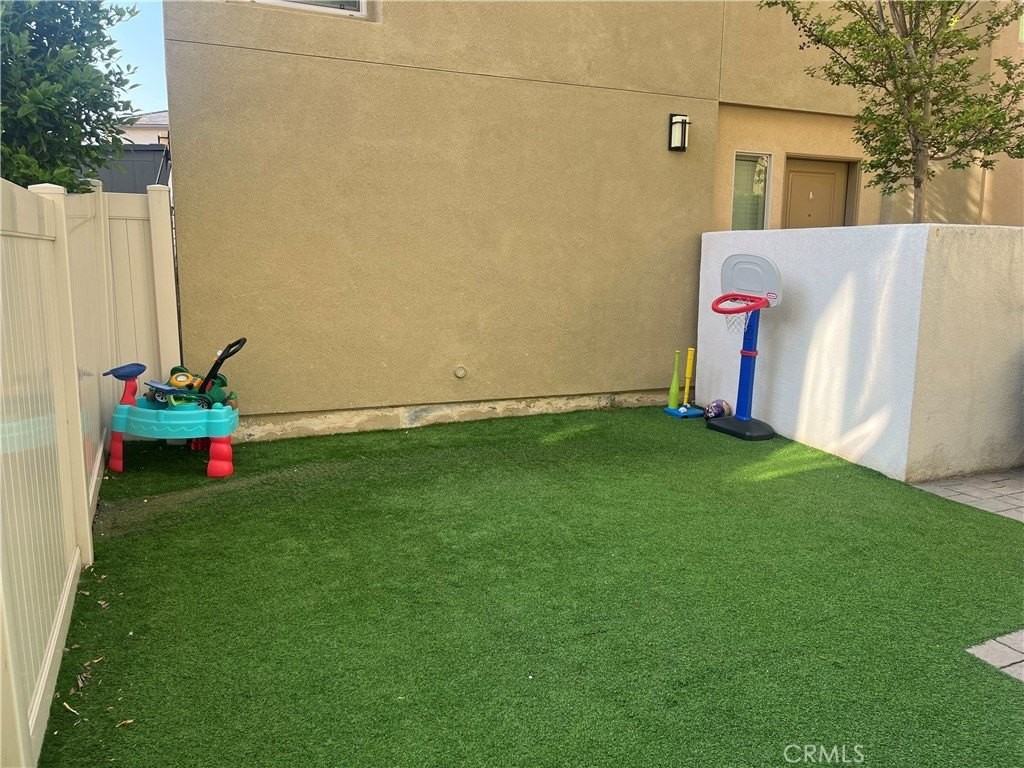 12038 Stanley Park Ct - Photo 4 of 10