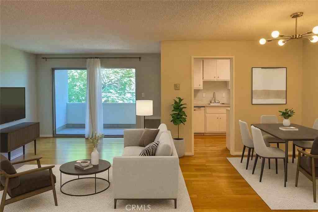 5625 Sumner Way #212 - Photo 7 of 40