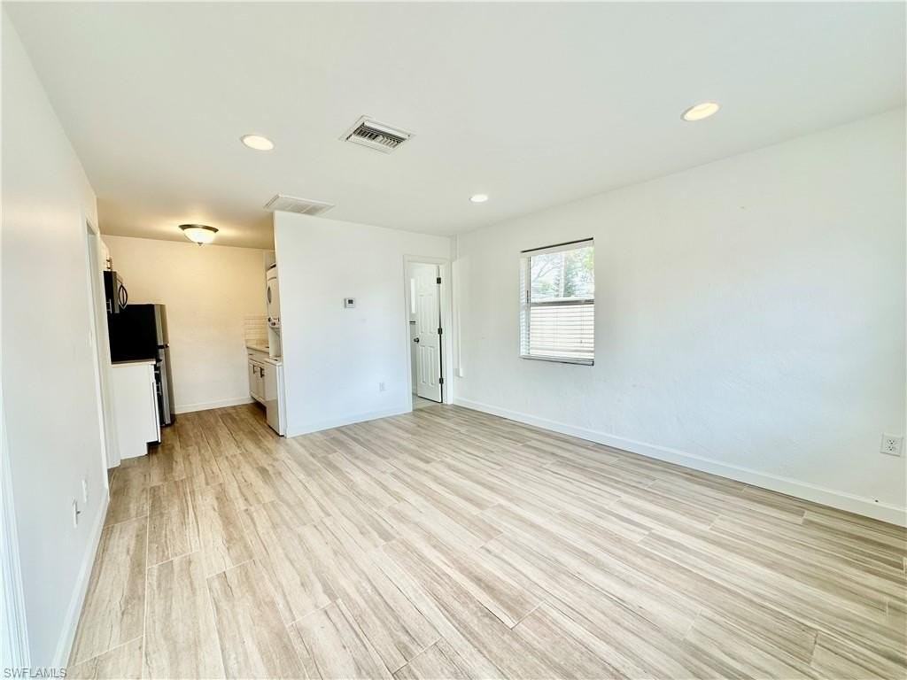 4241 Tarpon Ave Apt 4 - Photo 4 of 18