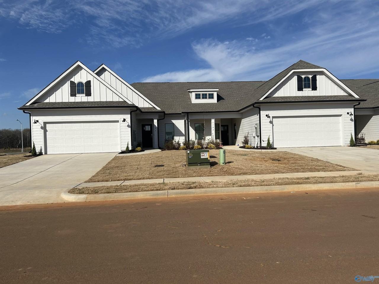 184 Little Britain St - Photo 2 of 19