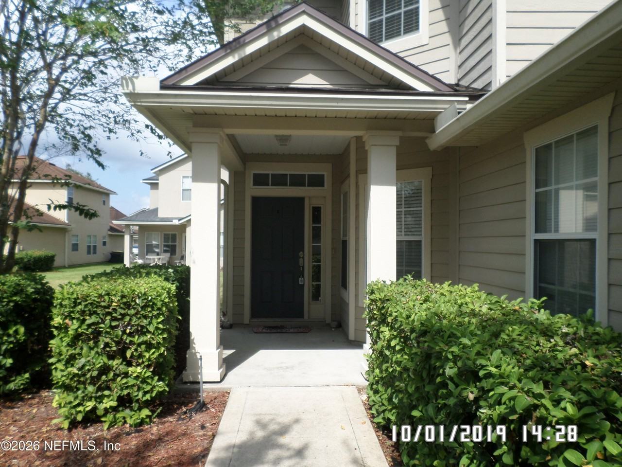 11807 Templeton Rd - Photo 3 of 18