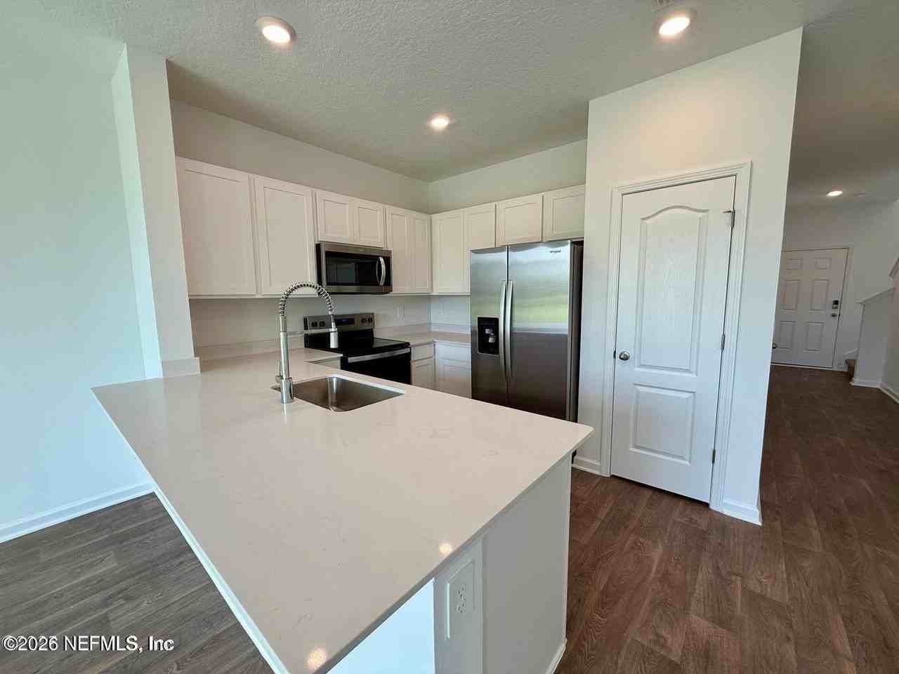 1469 Jeremiah St - Photo 3 of 18