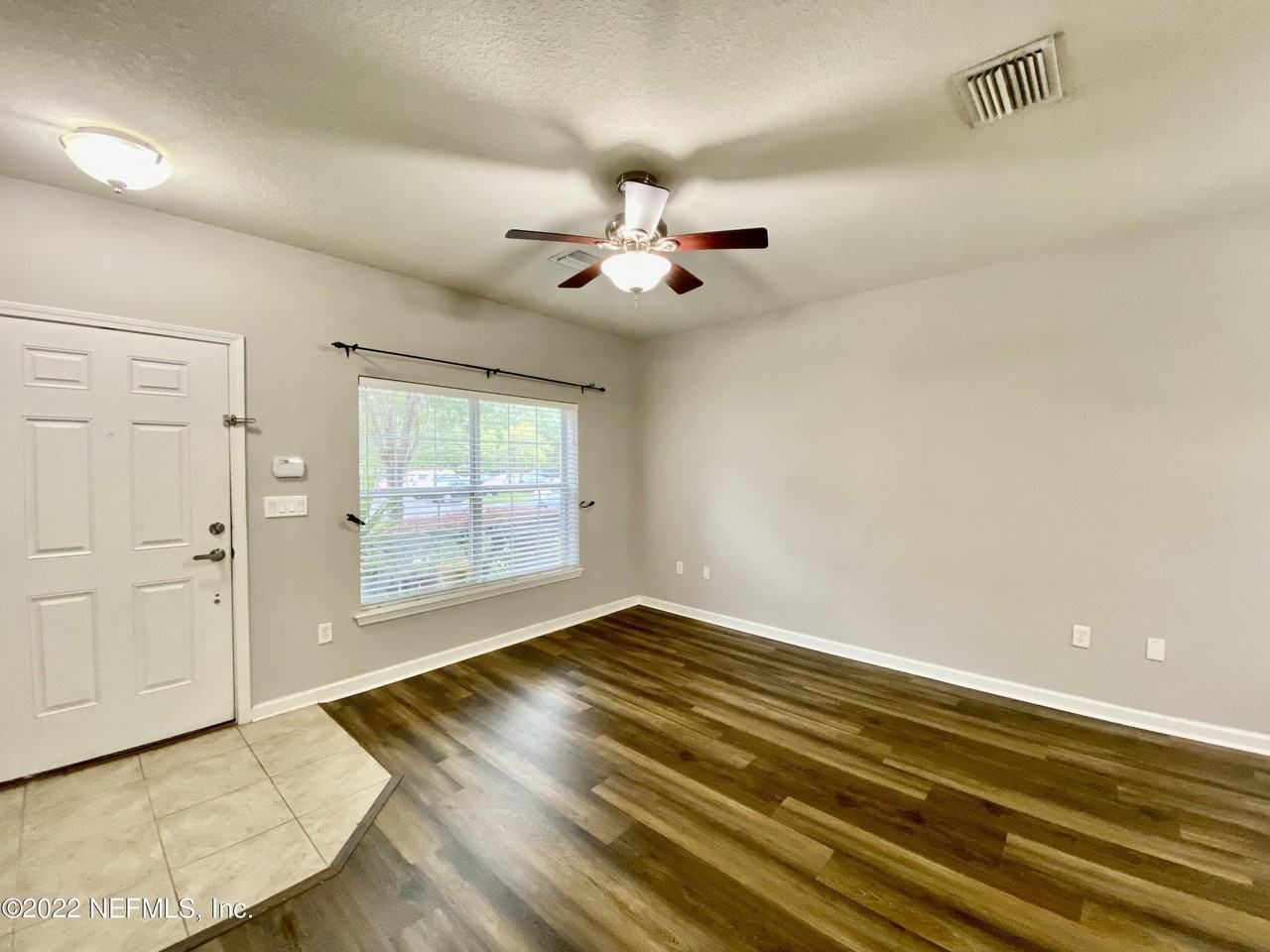 8101 Summer Palm Ct - Photo 2 of 17