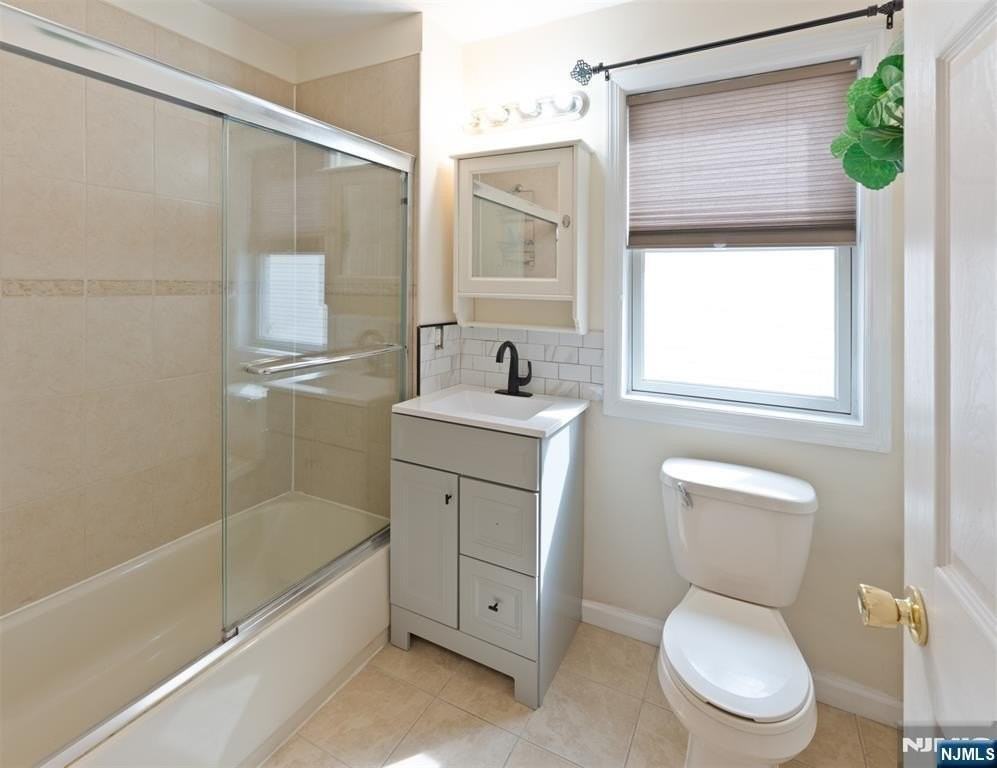 260 Custer Ave - Photo 6 of 14