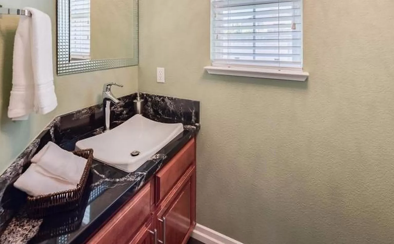 1001 Brock Cir #1 - Photo 5 of 7