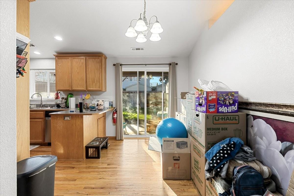 1432 Beekman Ave #1 - Photo 4 of 20