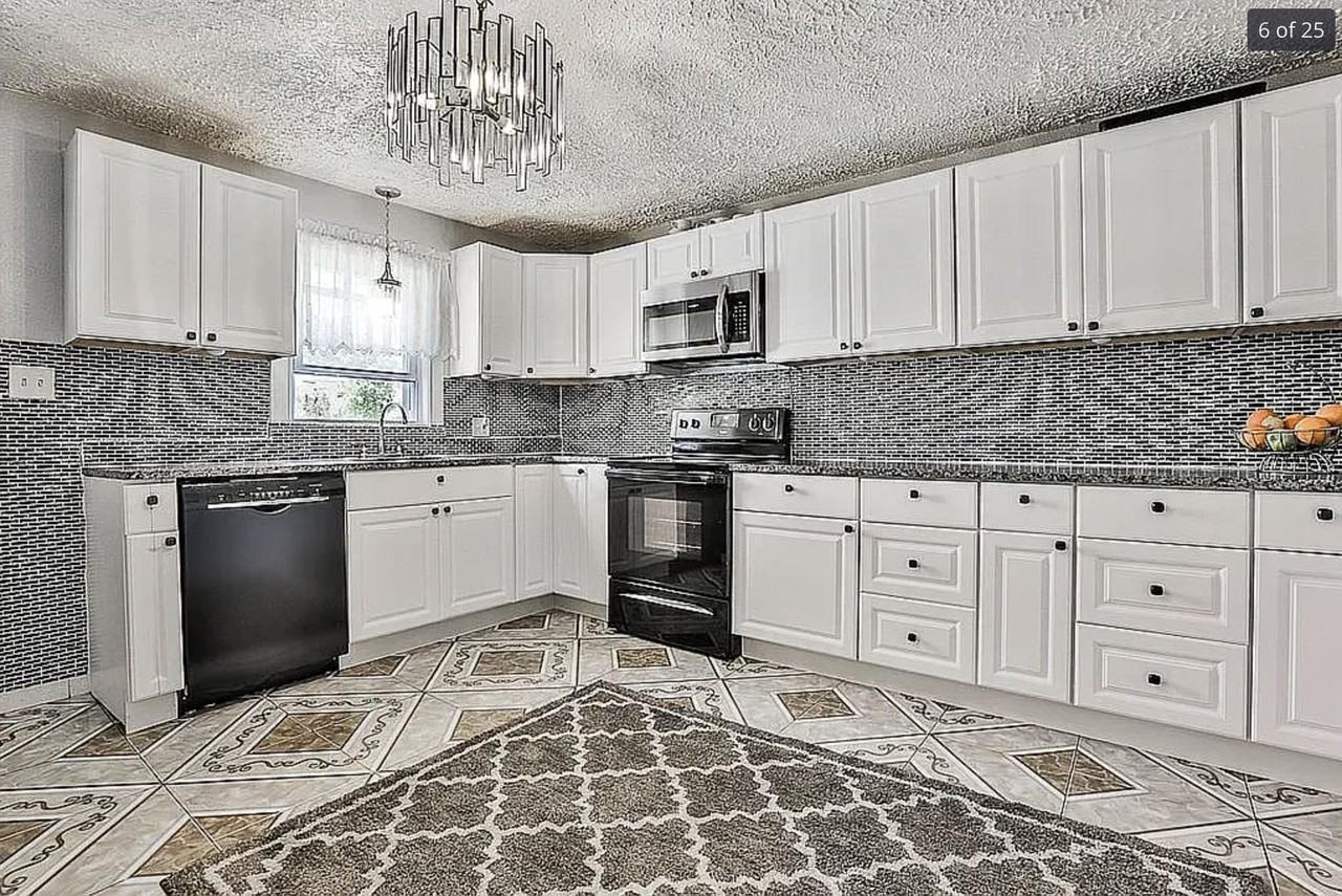 85 S Lincoln St - Photo 6 of 17