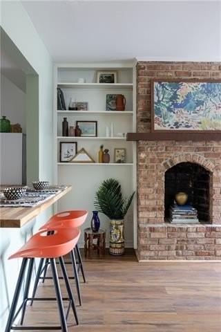 1713 Burgundy St #102 - Photo 4 of 14