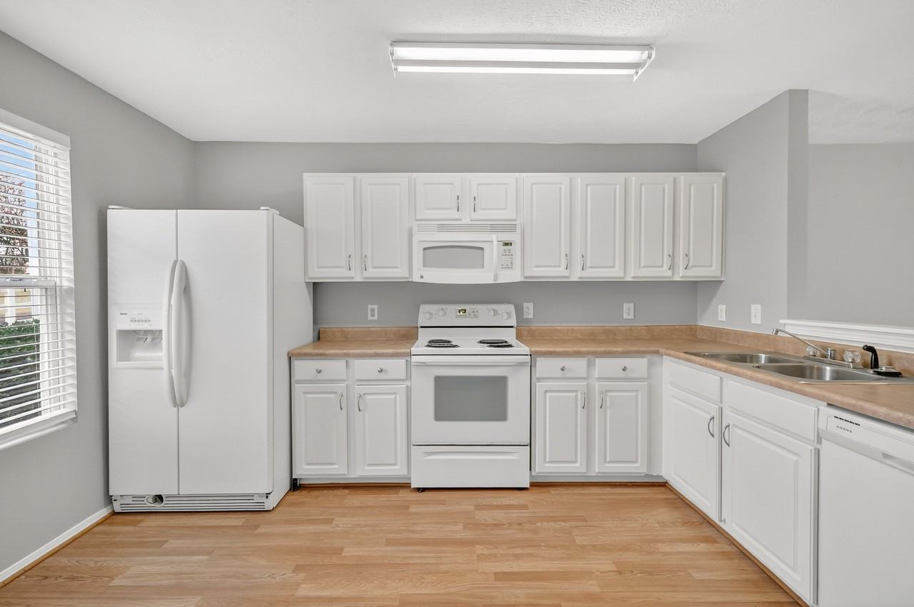 1006 Halifax Ln #1 - Photo 4 of 20