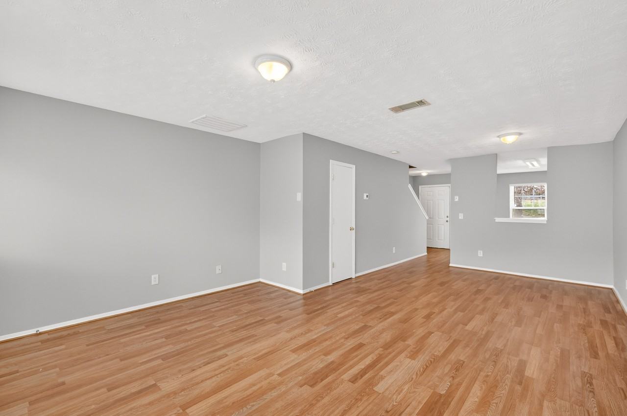 1006 Halifax Ln #1 - Photo 6 of 20