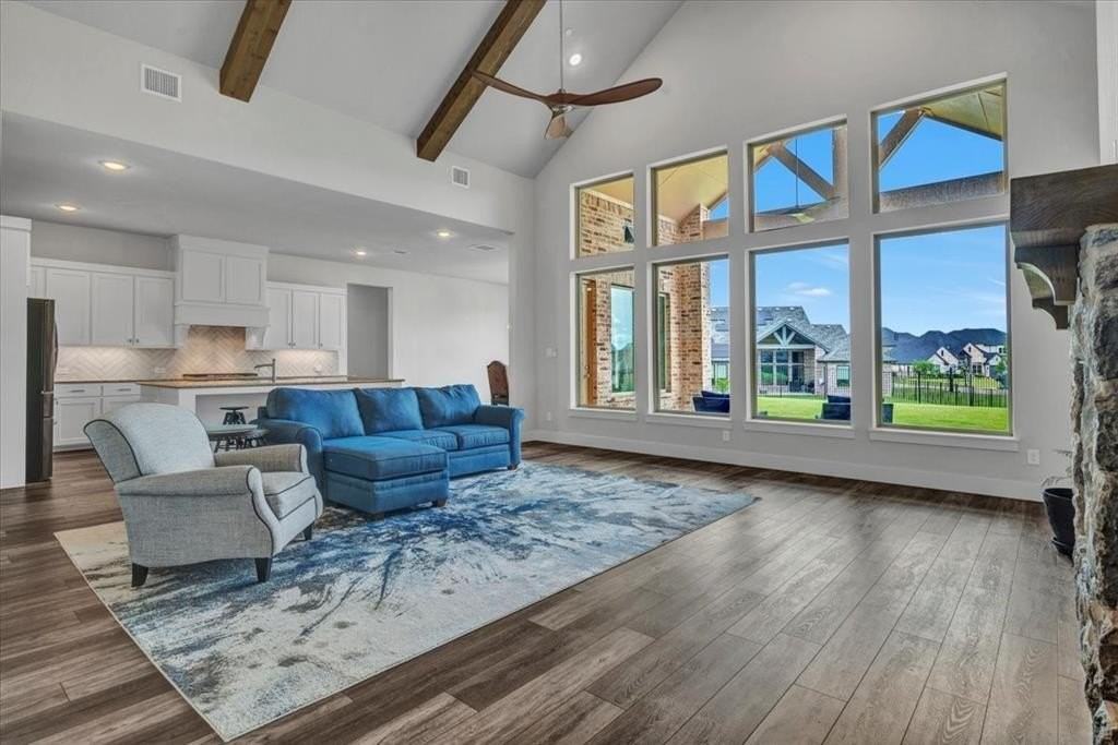 625 Lakeshore Blvd - Photo 6 of 35