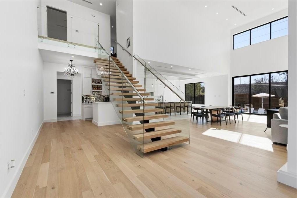 11907 Quincy Ln - Photo 5 of 35