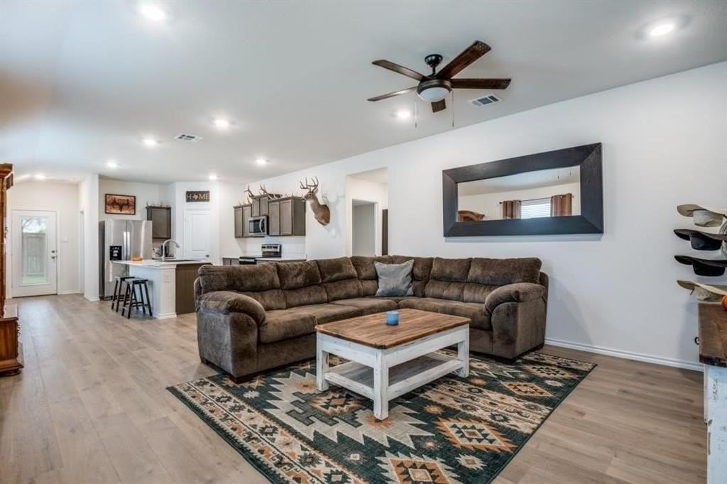 1910 Bailer Way - Photo 3 of 11