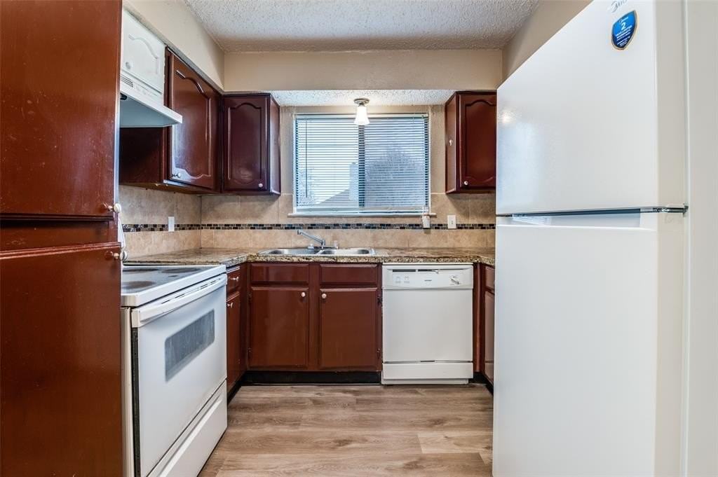 2922 E Pepperidge Dr - Photo 5 of 12