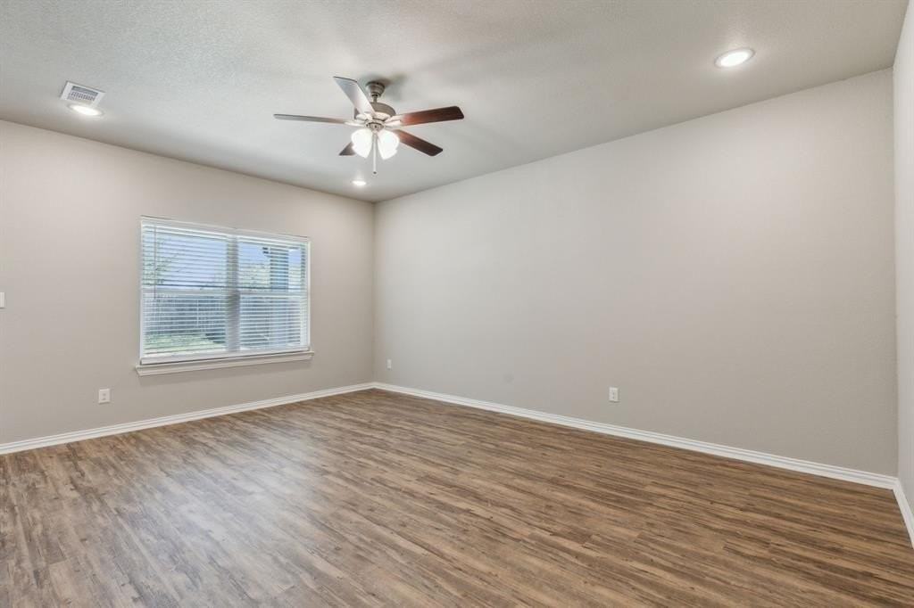 604 Porcupine Dr - Photo 7 of 25