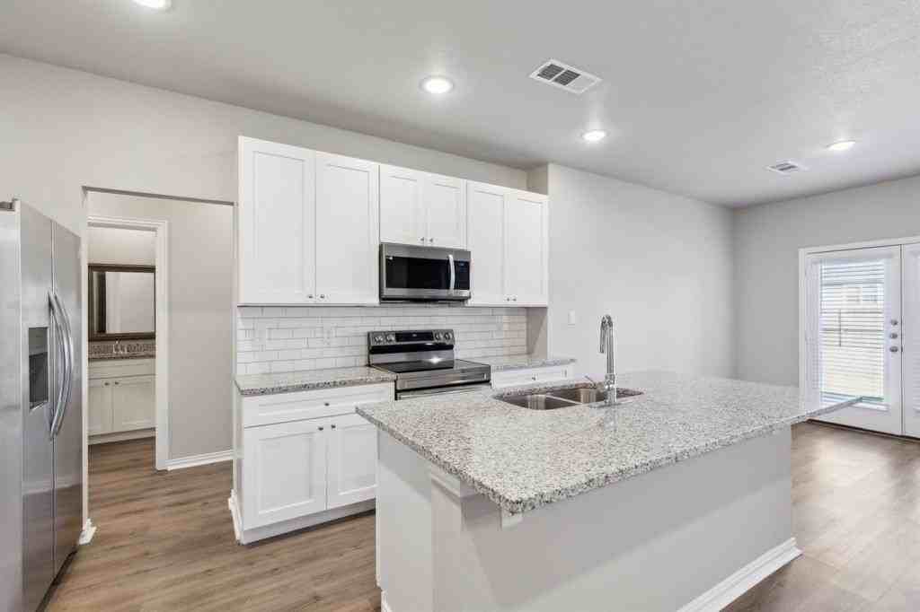 820 Brookside Dr - Photo 5 of 25