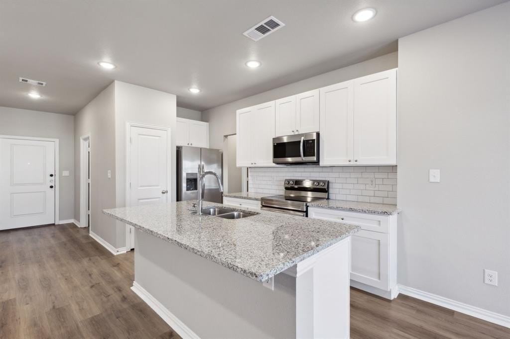 820 Brookside Dr - Photo 6 of 25