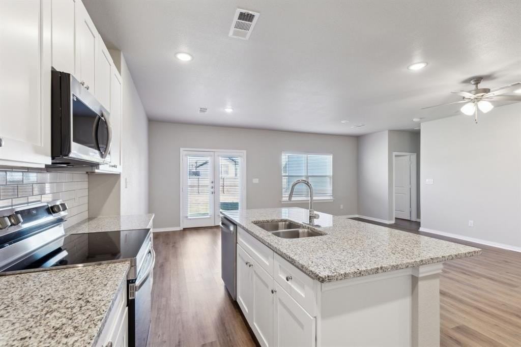 820 Brookside Dr - Photo 7 of 25