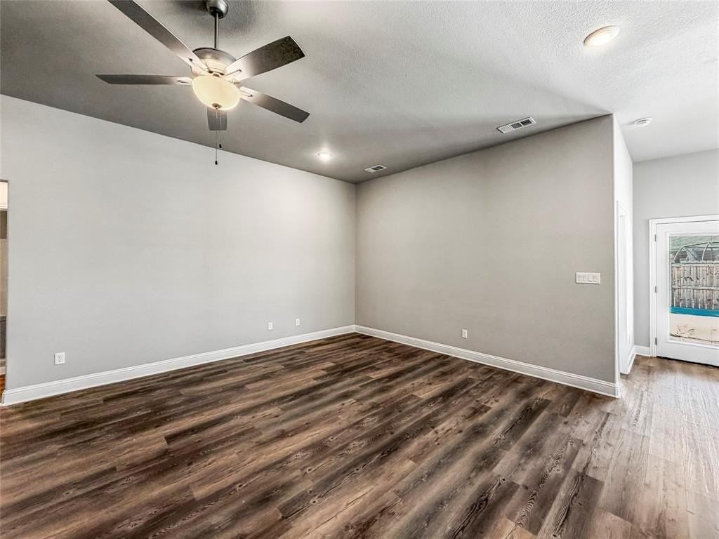 2800 Orchid Dr - Photo 4 of 19