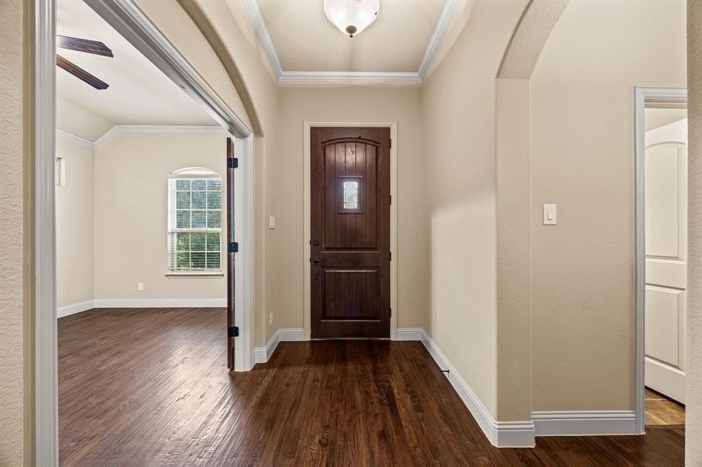 6913 Bobwhite Dr - Photo 3 of 23