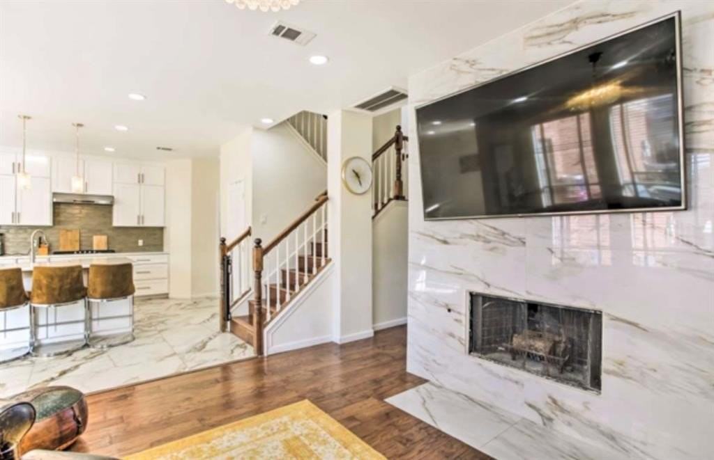 1805 Arbor Creek Dr - Photo 4 of 28