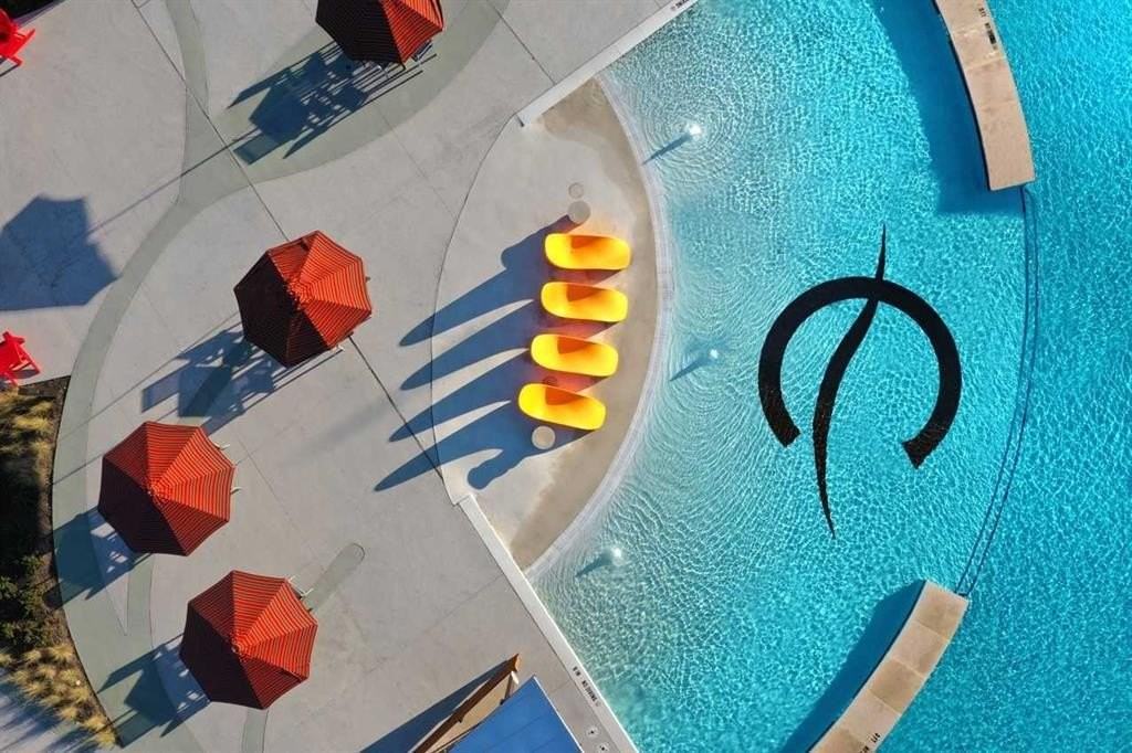 7015 Hopper Ct - Photo 7 of 39