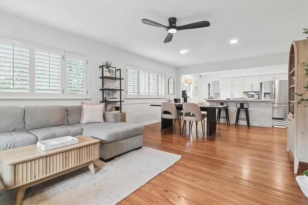 11631 Saxon St - Photo 6 of 25