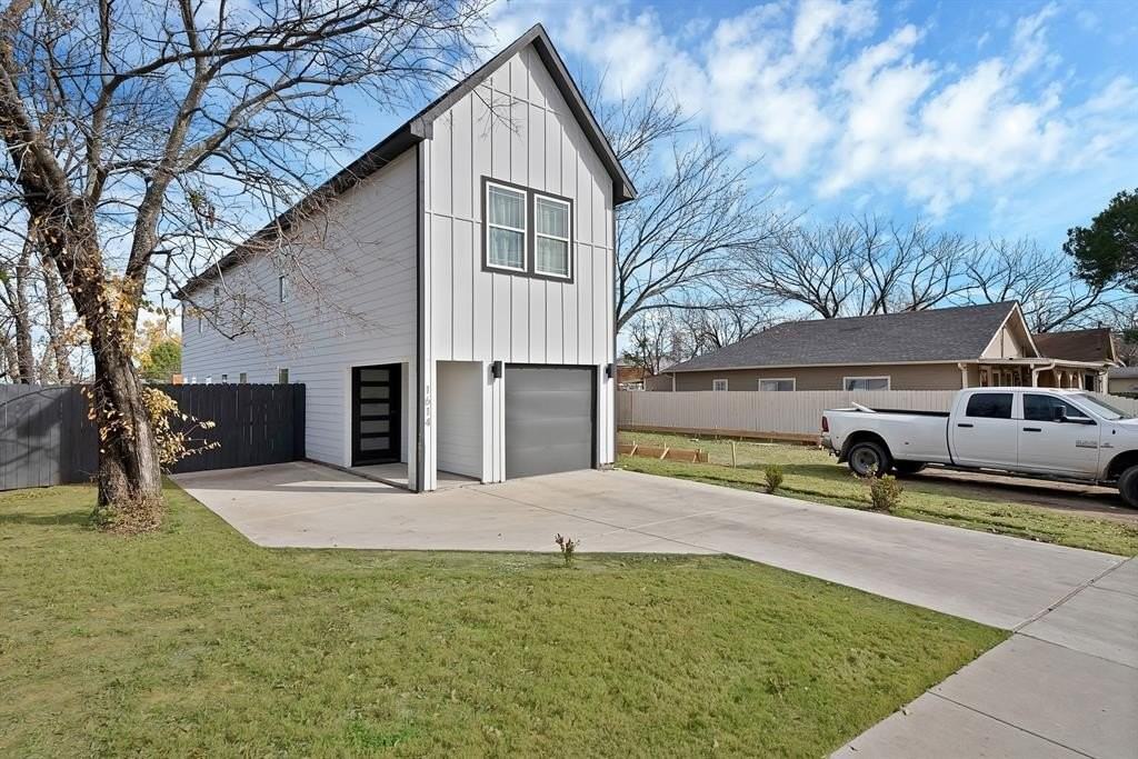 1614 Caldwell St - Photo 5 of 35