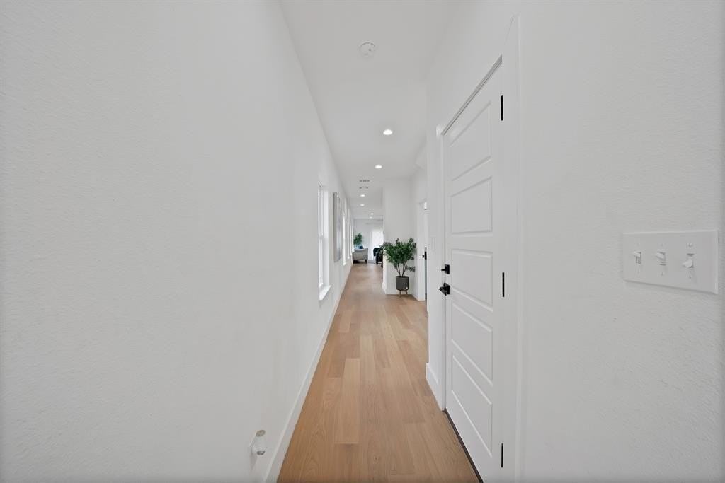 1614 Caldwell St - Photo 7 of 35