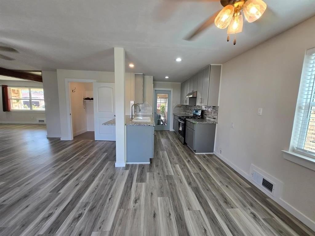 4017 Sweetbriar Dr - Photo 6 of 12