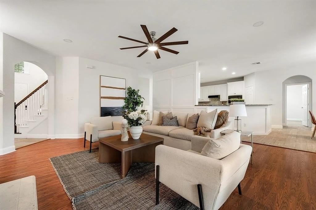 1321 Millers Creek Dr - Photo 7 of 25