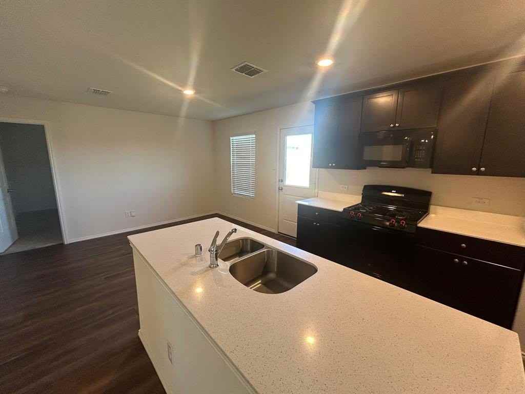 758 Mulberry Dr - Photo 7 of 19